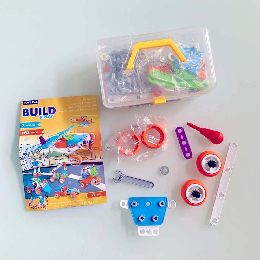 NIB Toy Pal STEM 7-in-1 Vehicle Build Set
